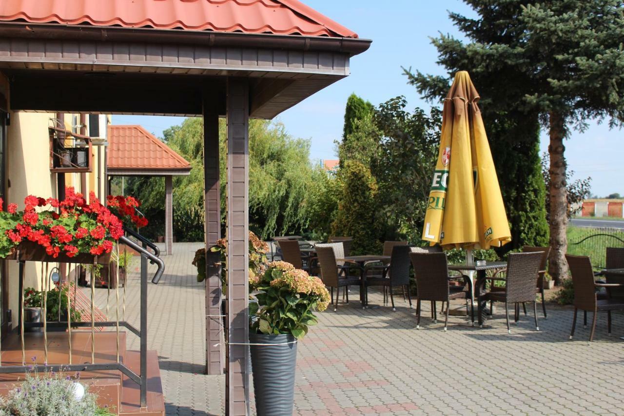 Restauracja Hotel Kassandra Września 外观 照片